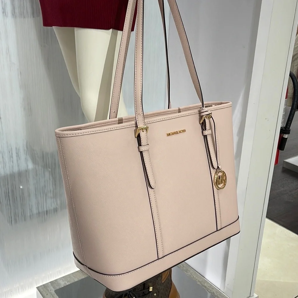 MICHAEL KORS
Jet Set Travel Lg Top Zip Shoulder Tote Saffiano Lthr
Powder Blush - Picture 5 of 16